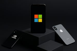 Microsoft Takes Center Stage as Nvidia Pullback and Apple’s iPhone Surge Create a Split Market